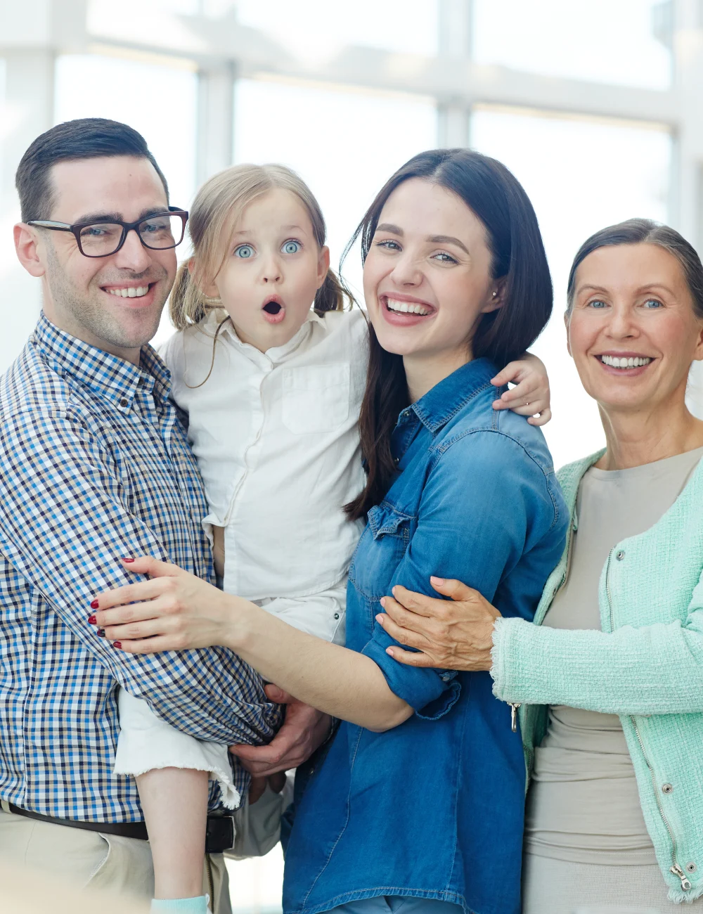 Glückliche Familie - Finanzielle Sicherheit für kommende Generationen